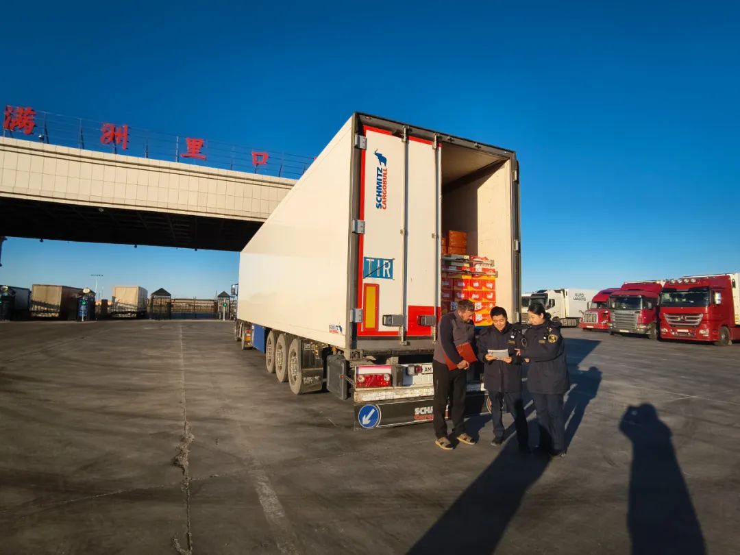 满洲里海关护航TIR国际公路运输车辆直达快运