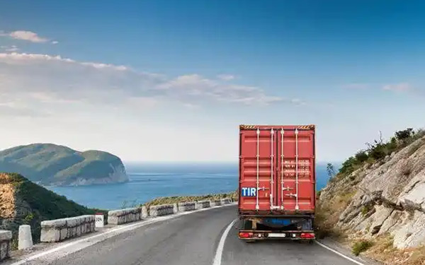 满洲里公路口岸开通第7条TIR运输线路